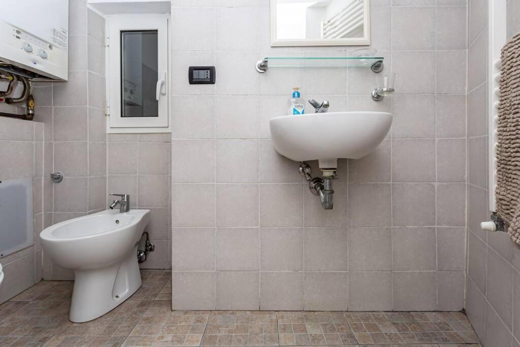 Apartment Adorno 2 - Affitti Brevi Italia ジェノヴァ エクステリア 写真