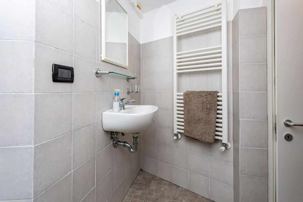 Apartment Adorno 2 - Affitti Brevi Italia ジェノヴァ エクステリア 写真